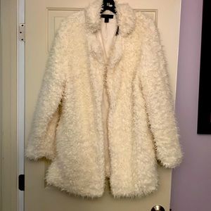 Off whit furry jacket